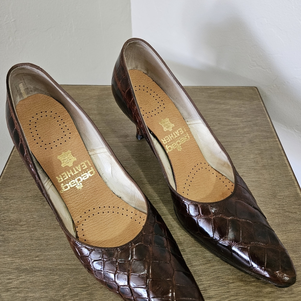 Vintage genuine alligator leather high heels